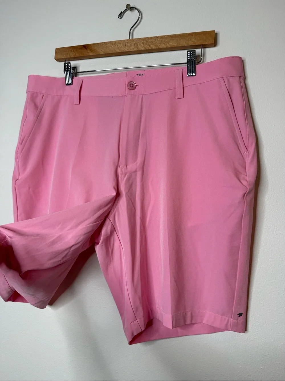 Men’s 1764 Golf Performance 10” inseam Shorts in pink size 36